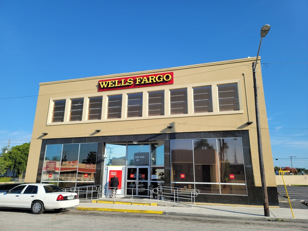 Wells Fargo Bank 01