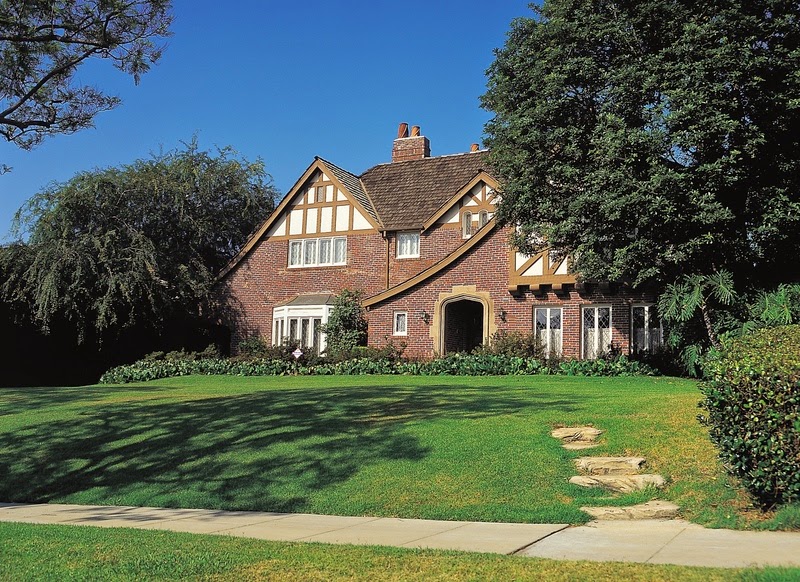 Brown & Brown Realty Experts 01