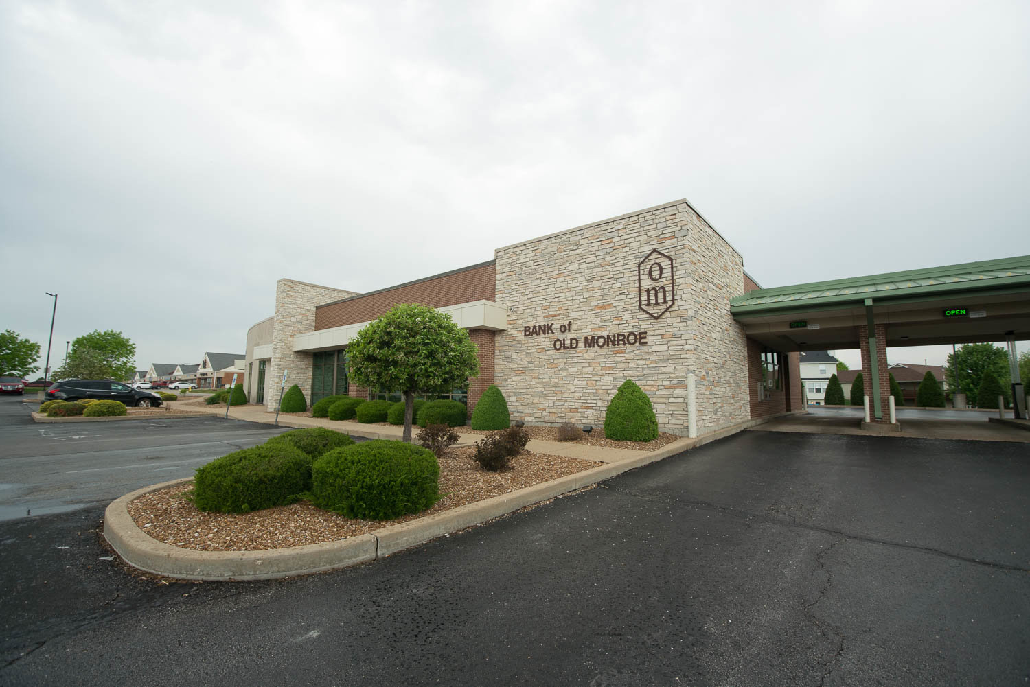 Bank of Old Monroe 01