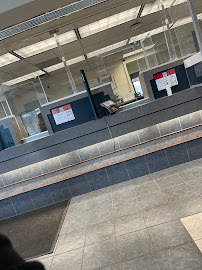 Bank of America (with Drive-thru ATM) 04