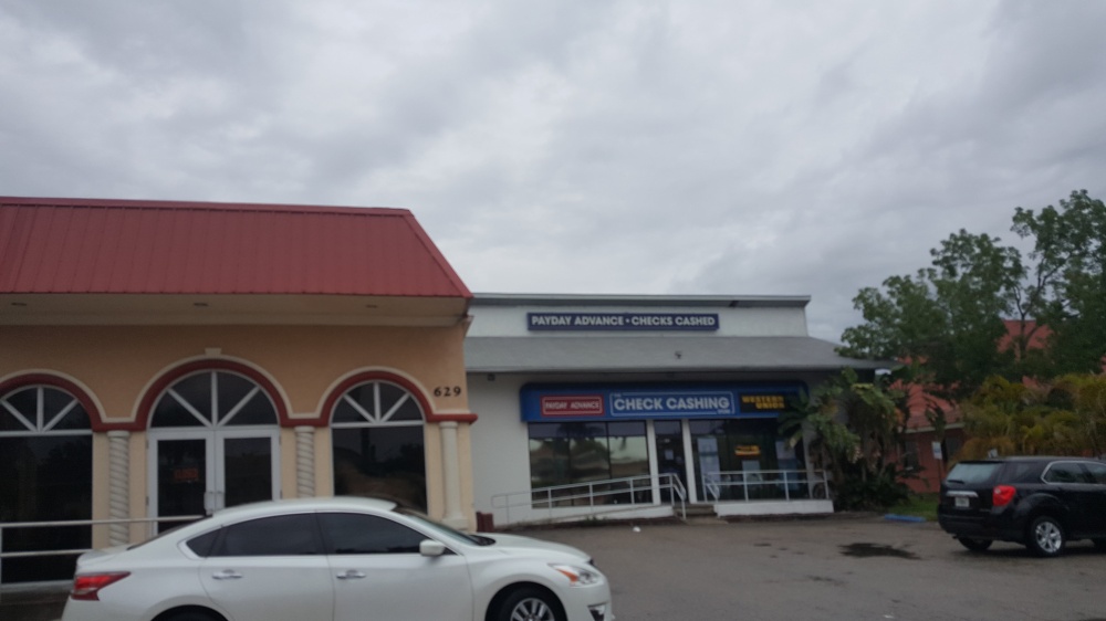 The Check Cashing Store 01
