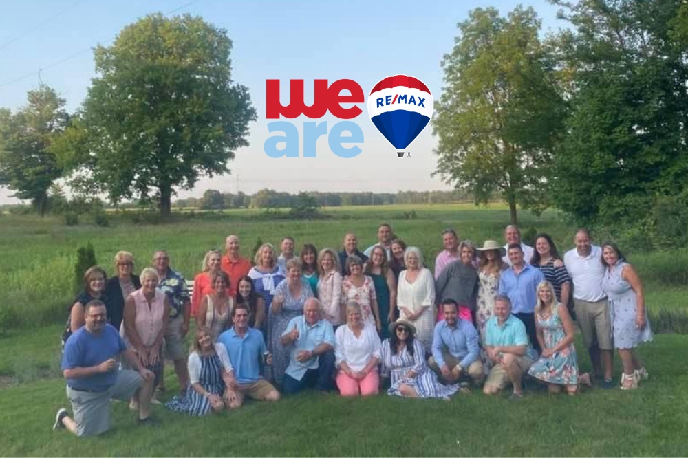 RE/MAX Elite Group 01