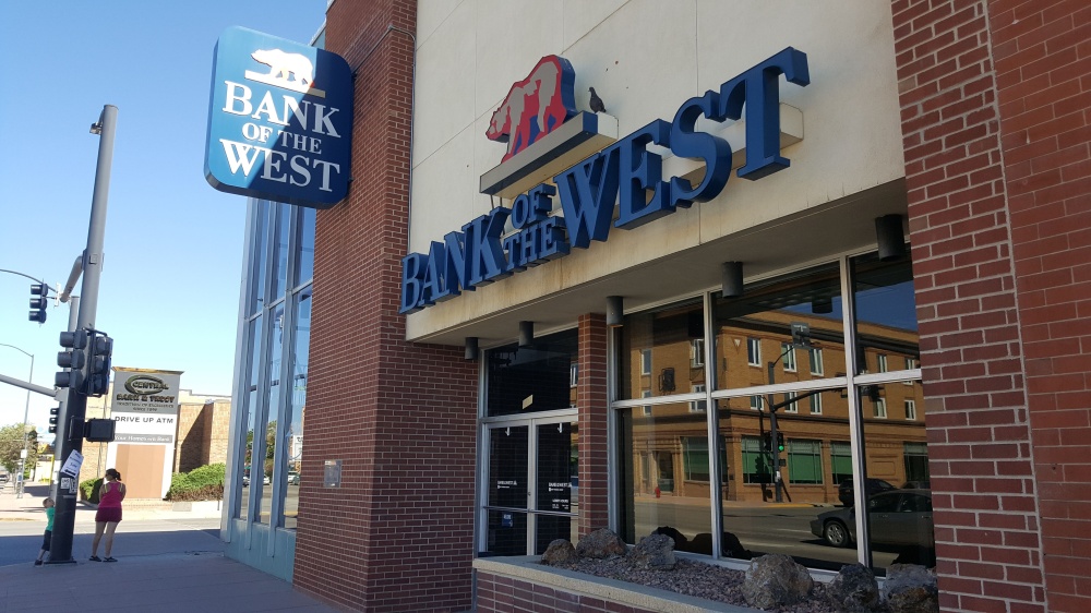 Bank of the West 01
