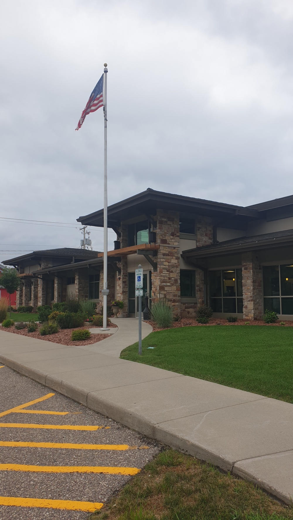 Bank of Wisconsin Dells 01
