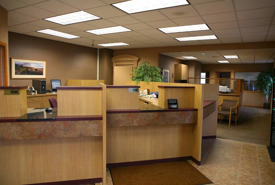 Wadena State Bank in Deer Creek 01