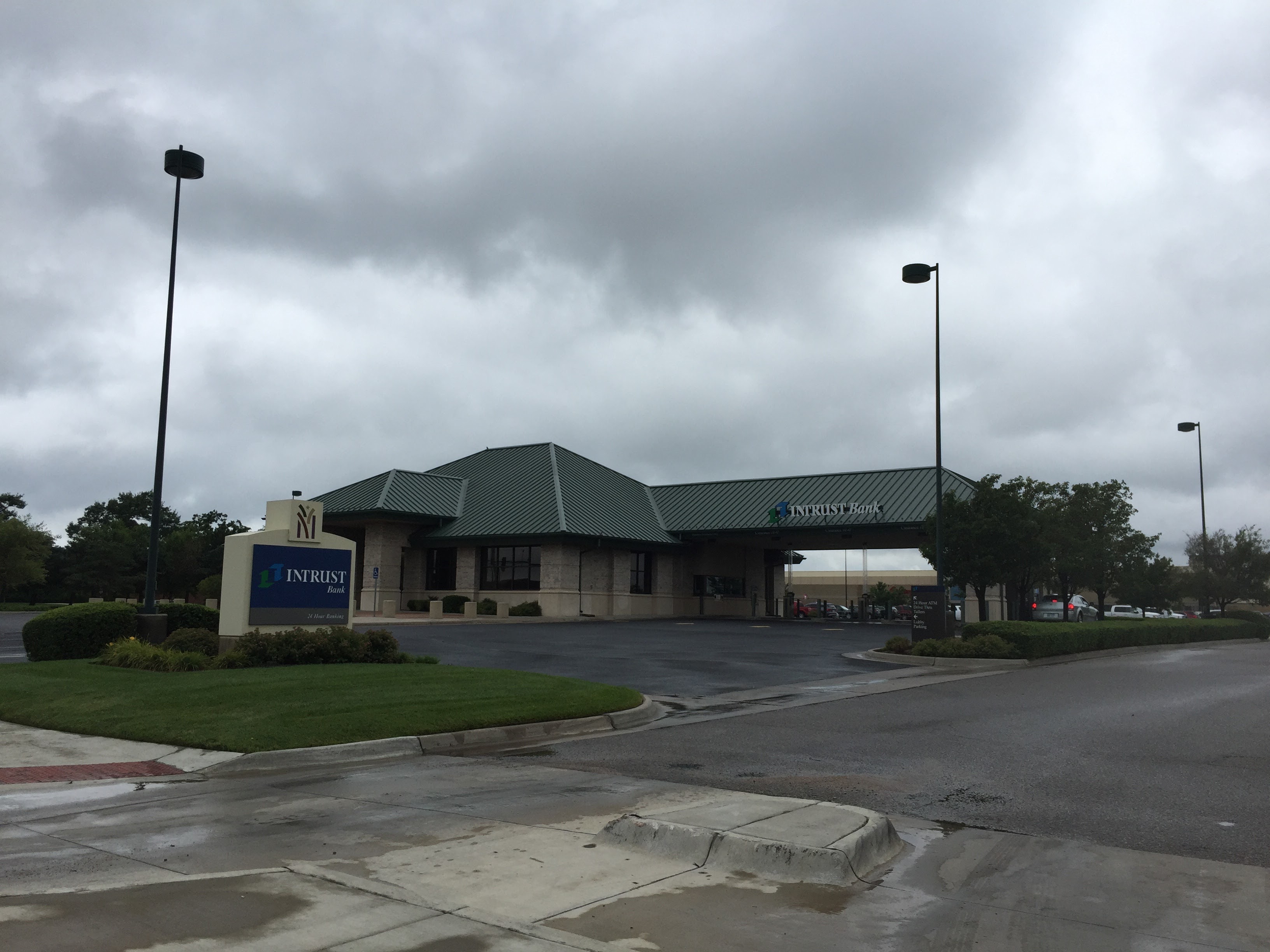 INTRUST Bank 01