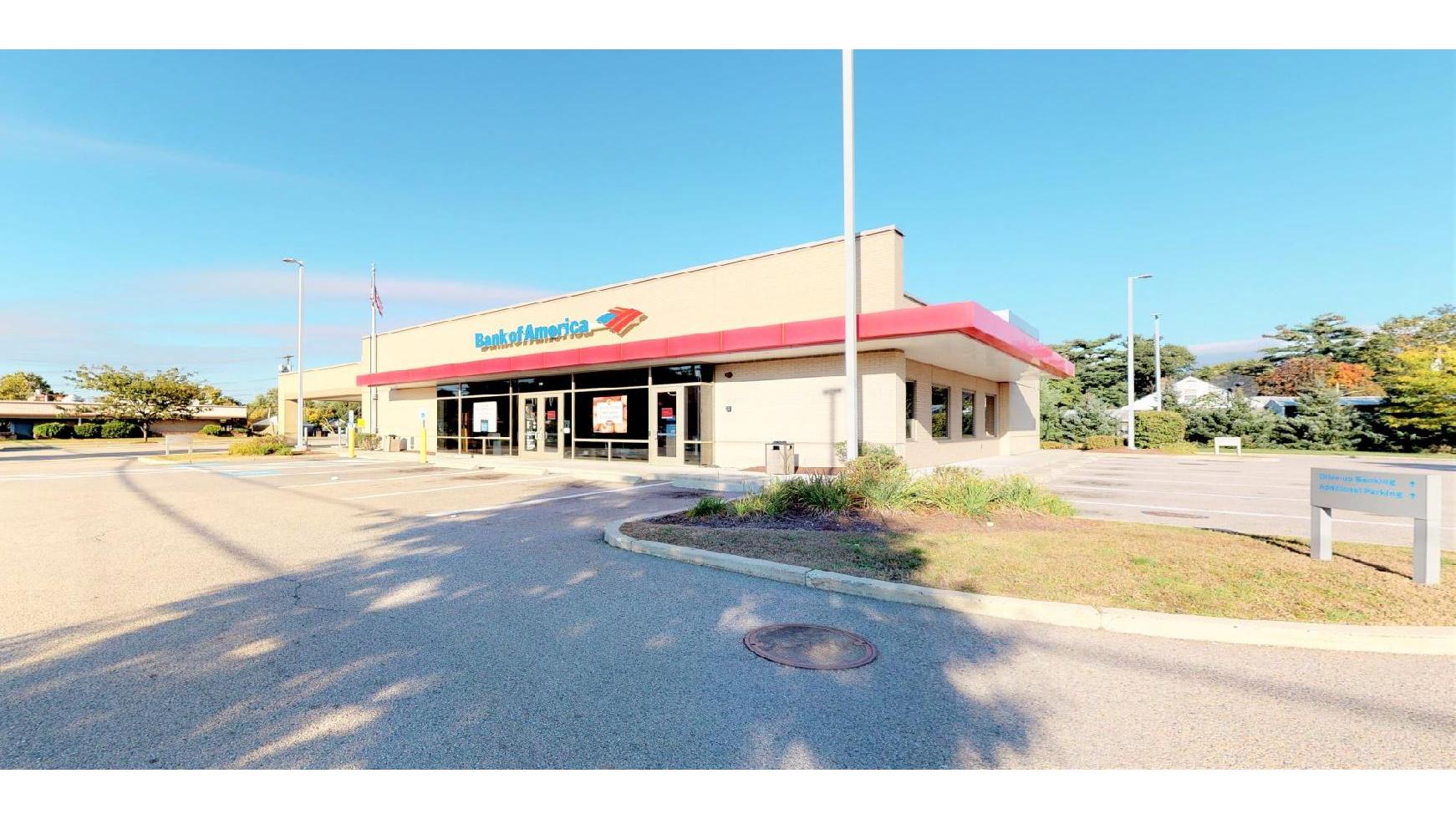 Bank of America (with Drive-thru services) 01