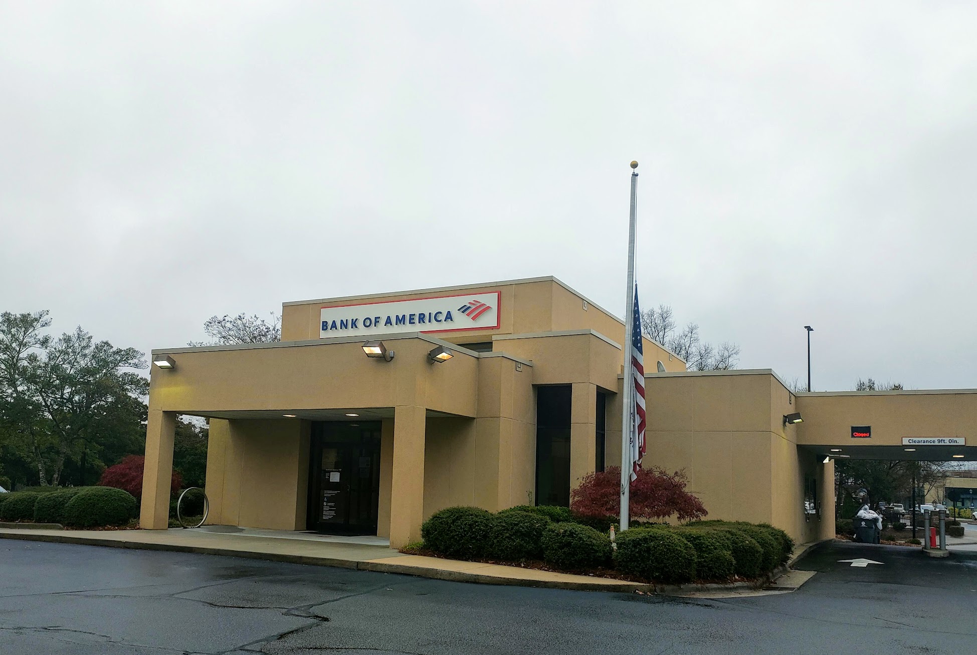 Bank of America (with Drive-thru services) 01