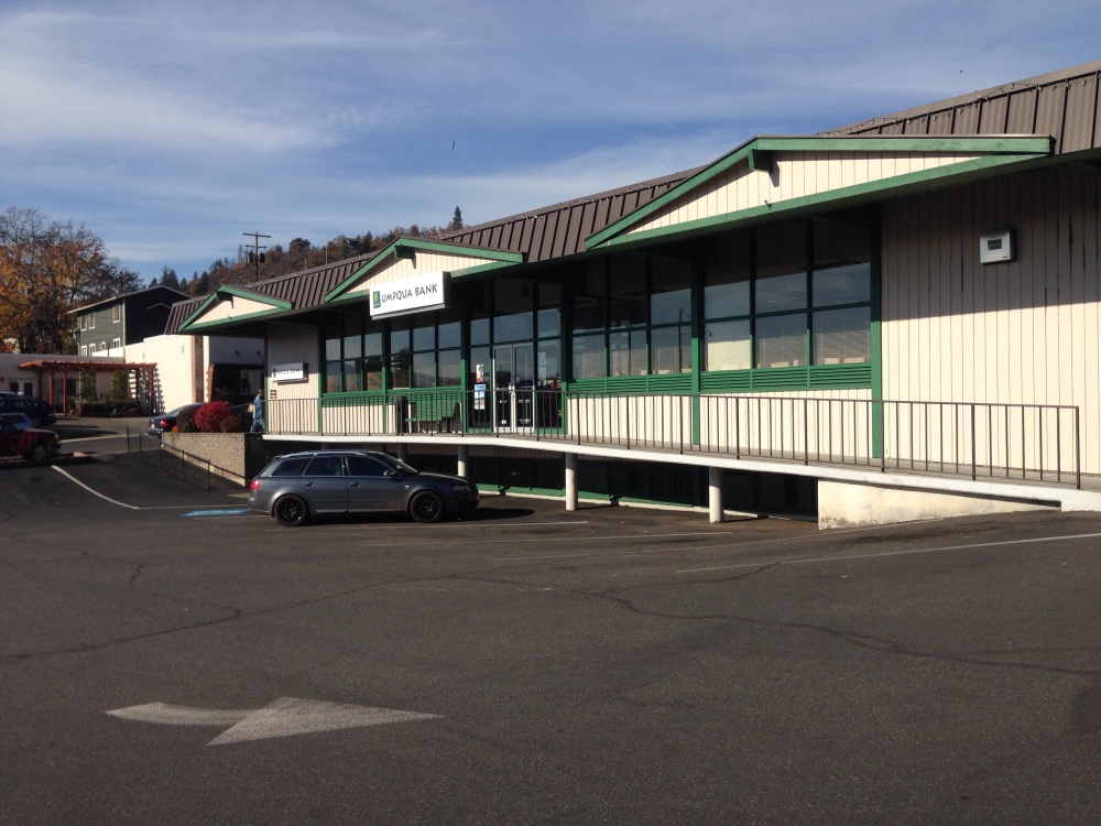 Umpqua Bank 01