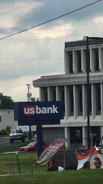 U.S. Bank Branch 04