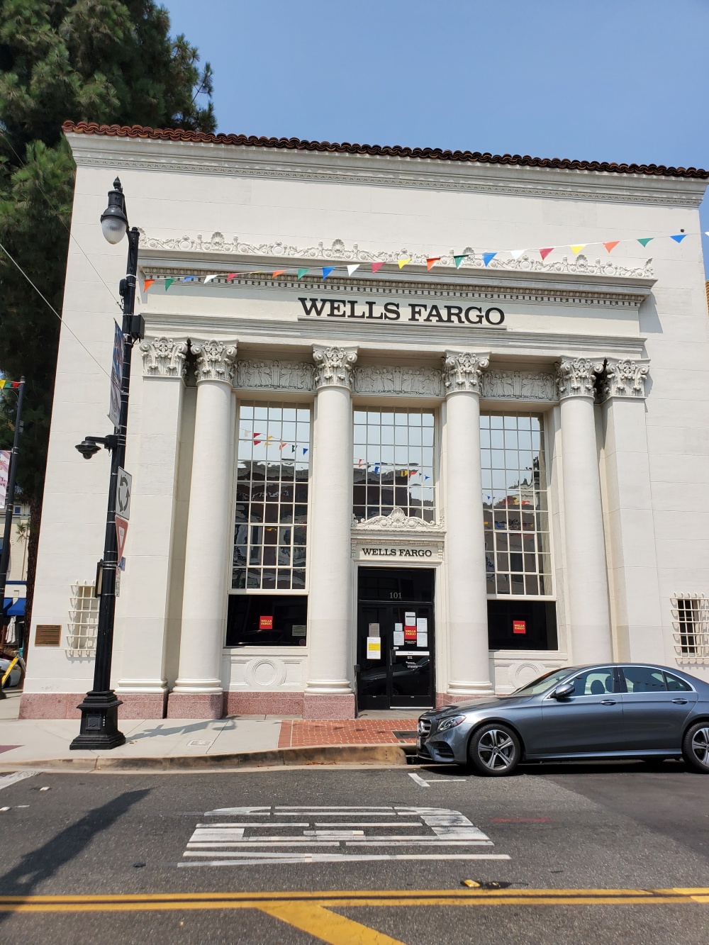 Wells Fargo Bank 01
