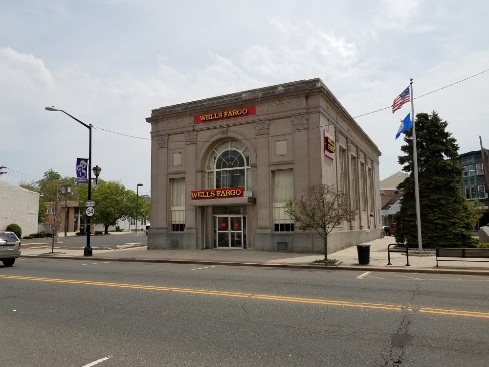 Wells Fargo Bank 01