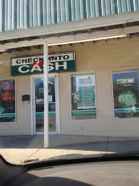 Check Into Cash 01
