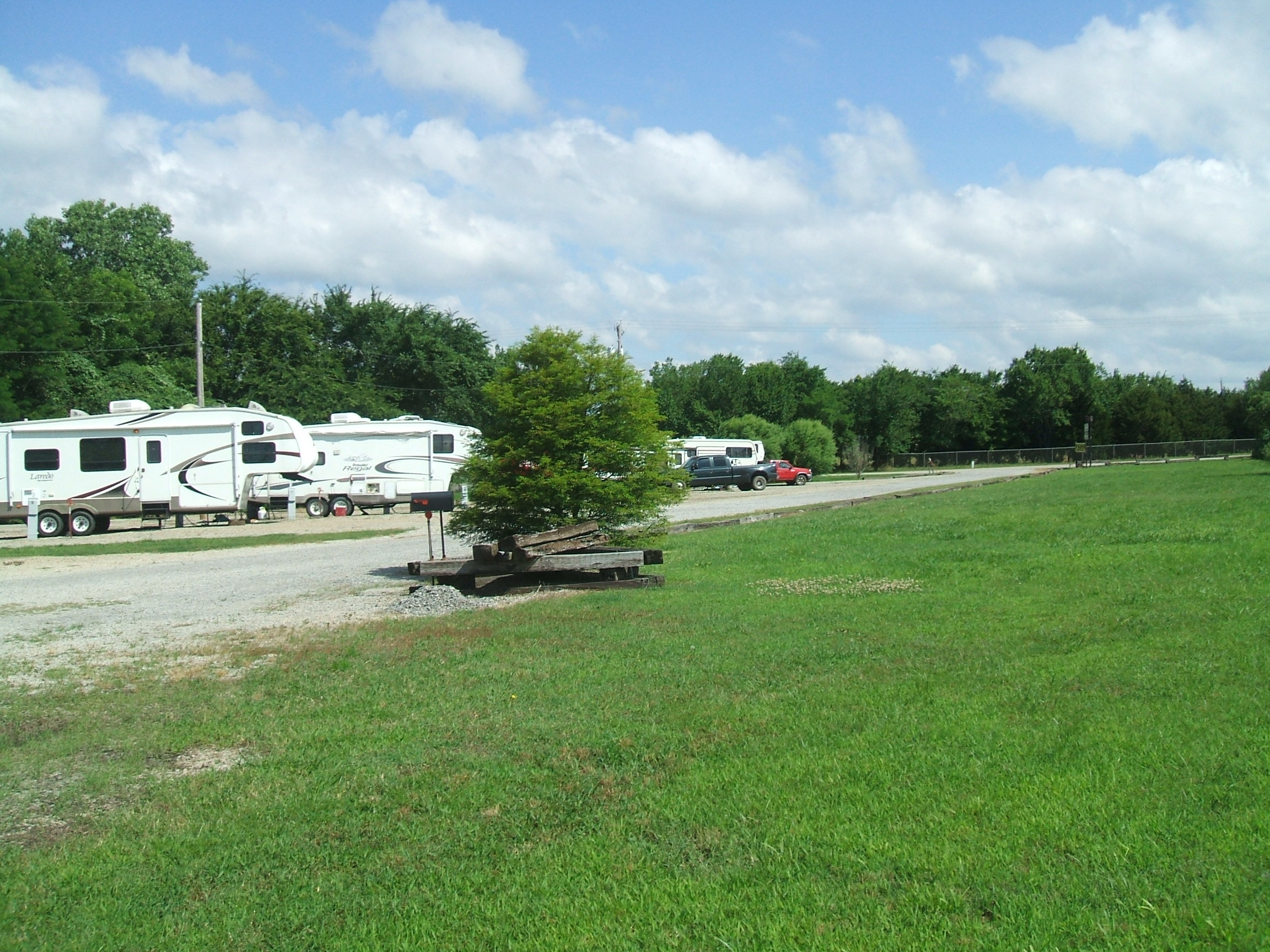 Gold Rush Pawn & Rv Park 01