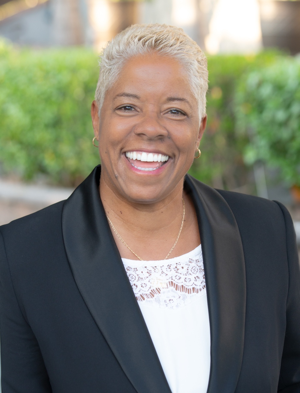 New American Funding - Cathy Sabater Mortgage Planner/Proud Veteran 01