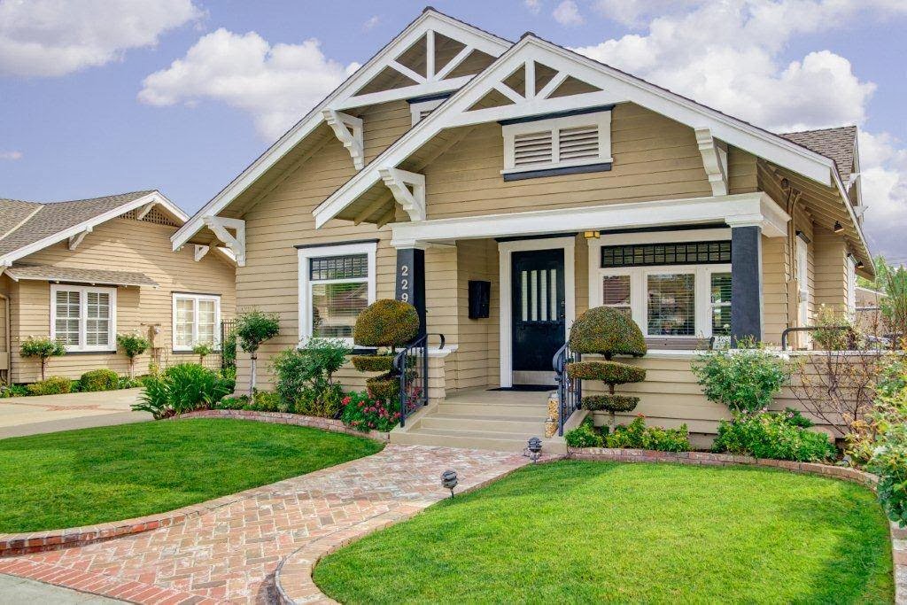 Seven Gables Real Estate 01