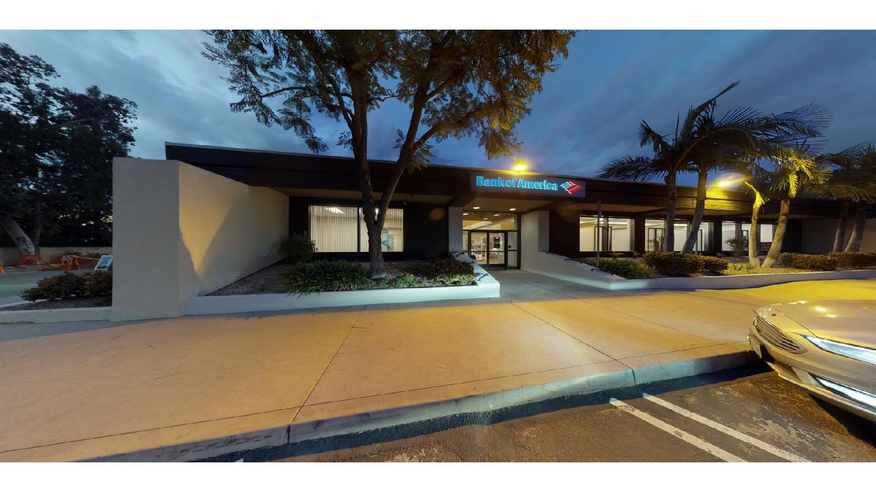 Bank of America (with Drive-thru ATM) 01