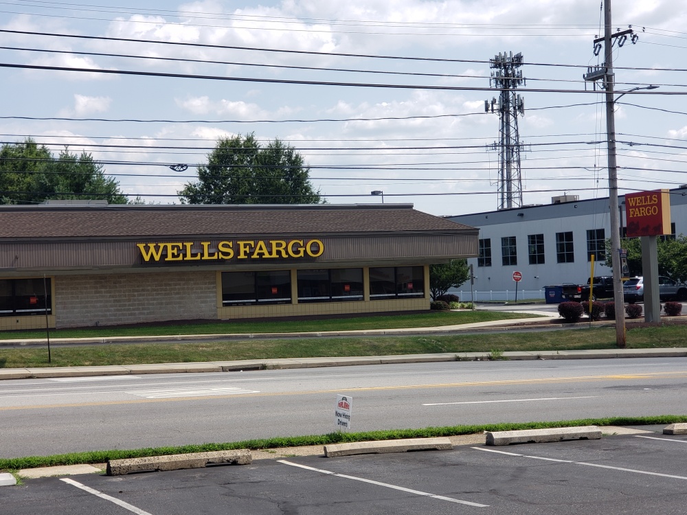 Wells Fargo Bank 01