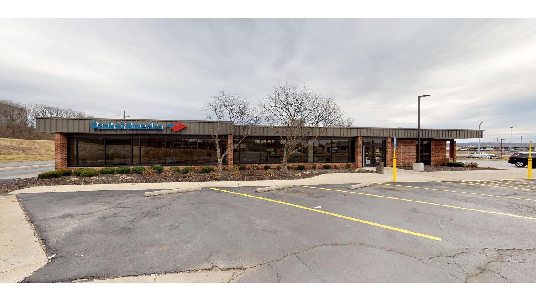 Bank of America (with Drive-thru ATM) 01