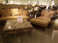 Mathis Outlet 04