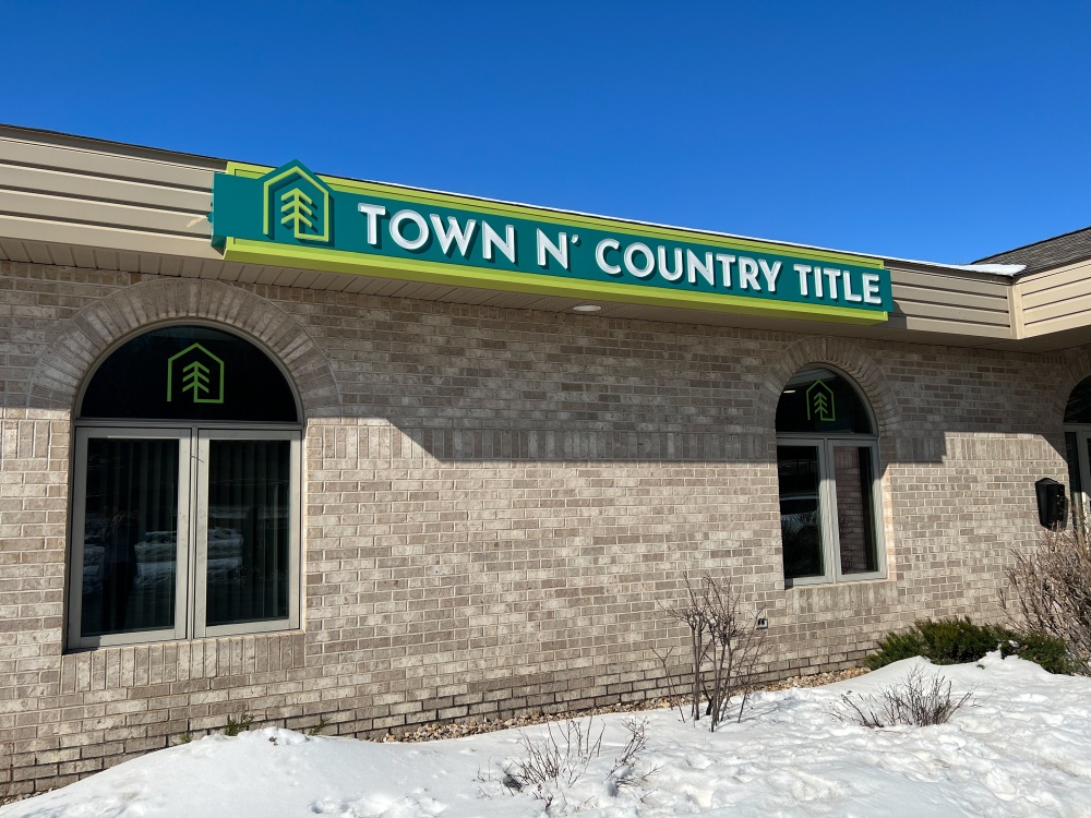 Town n' Country Title 01