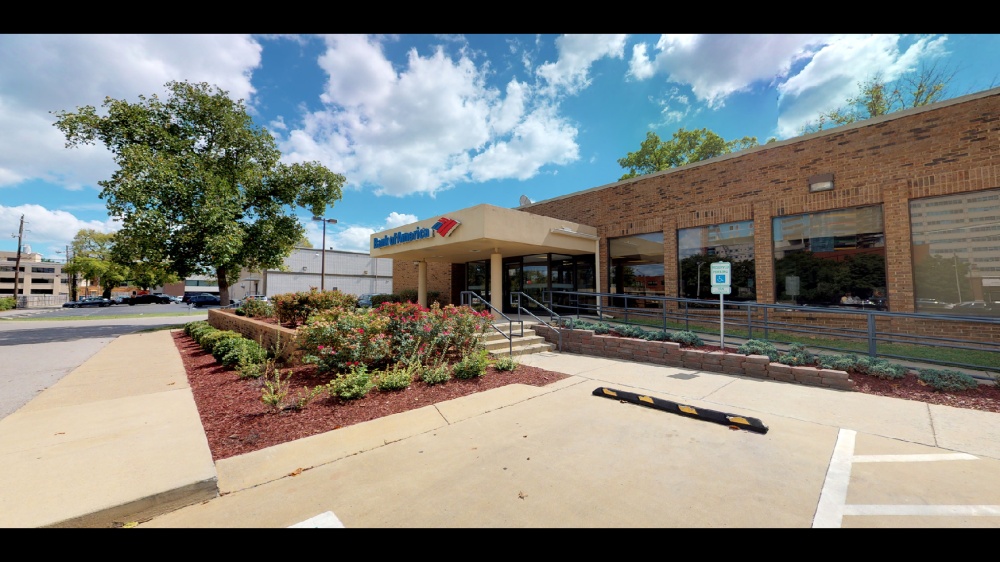 Bank of America (with Drive-thru ATM) 01
