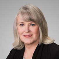 Colonial Banking Center Manager - Lisa Forrest 02