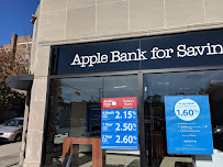 Apple Bank 02