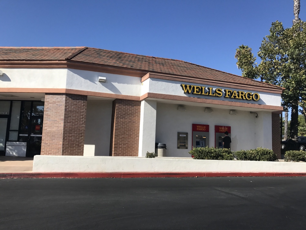 Wells Fargo Bank 01