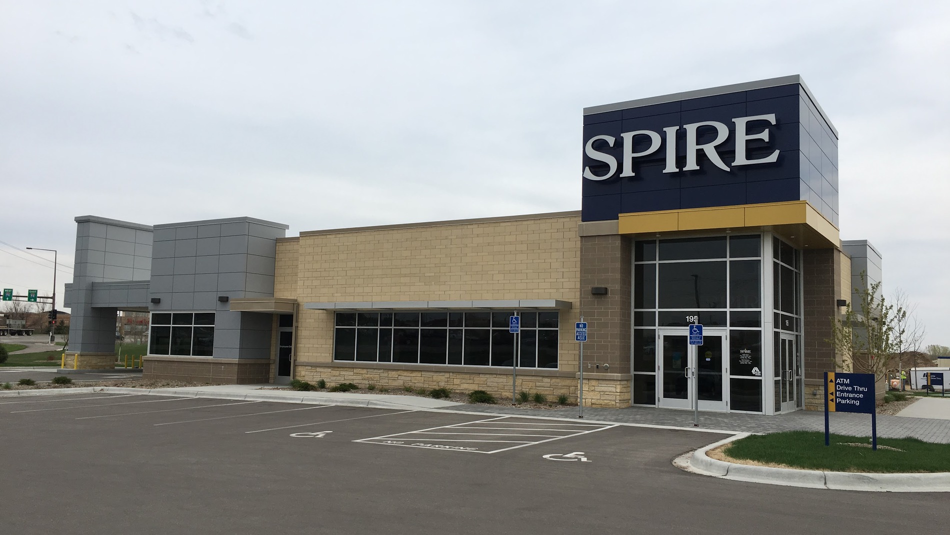 SPIRE Credit Union - Woodbury 01