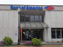 Bank of America (with Drive-thru ATM) 04