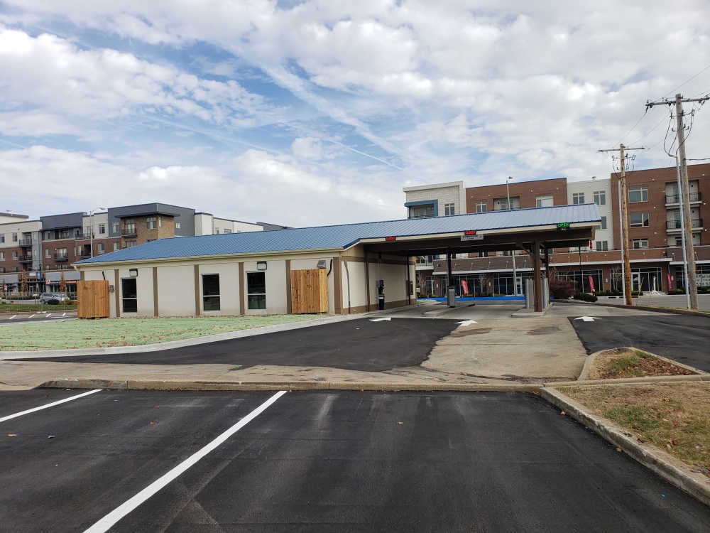 UMB Bank (with drive-thru services) 01