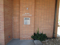 UMB Bank (with drive-thru services) 04