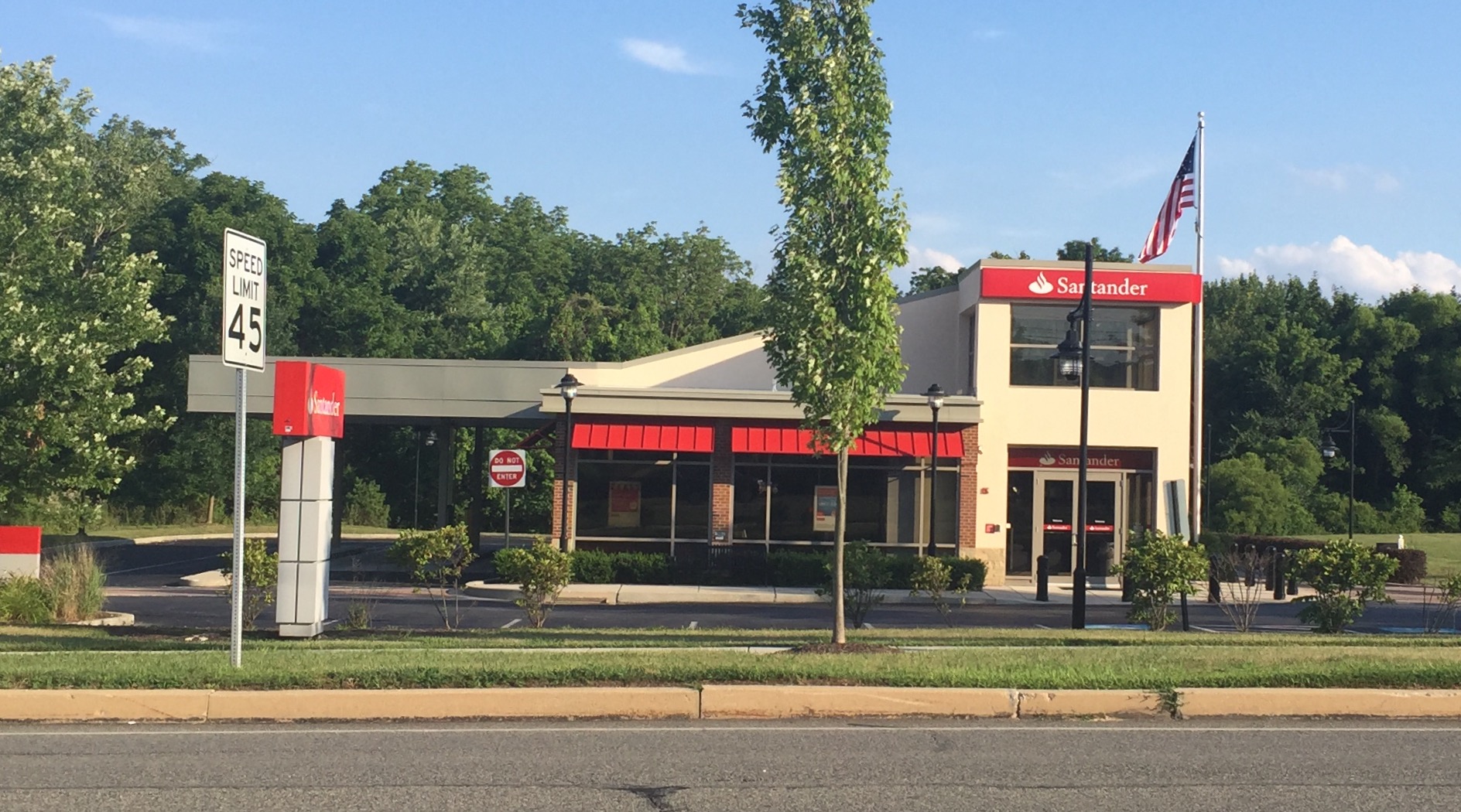 Santander Bank Branch 01