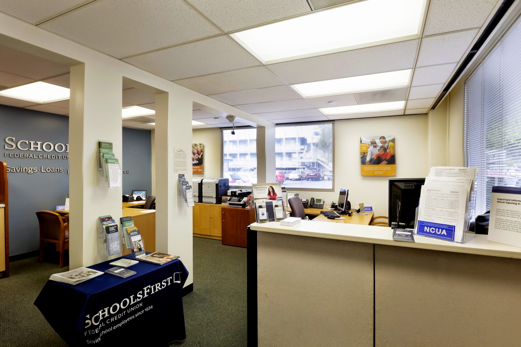 SchoolsFirst Federal Credit Union - Glendale 01