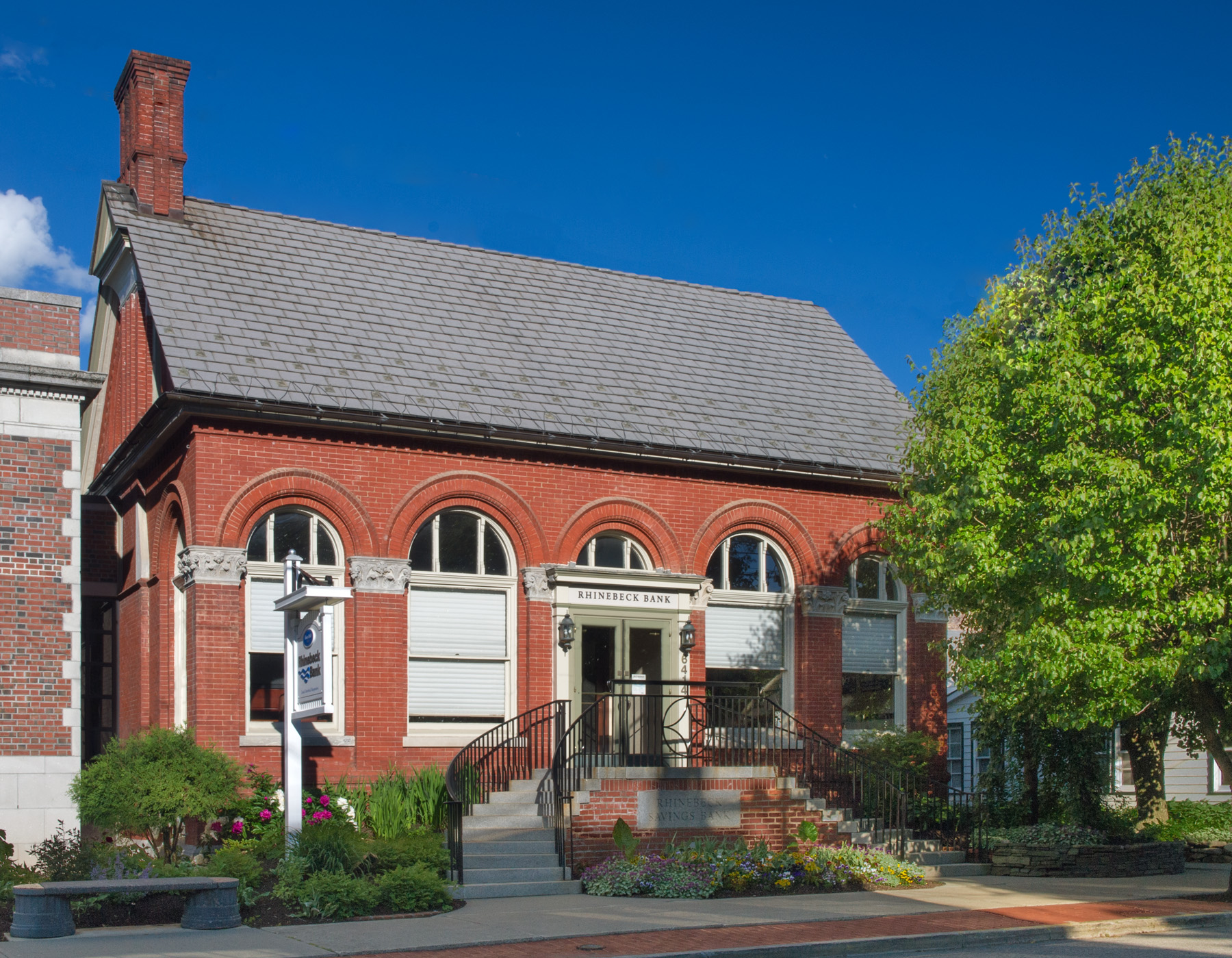 Rhinebeck Bank 01