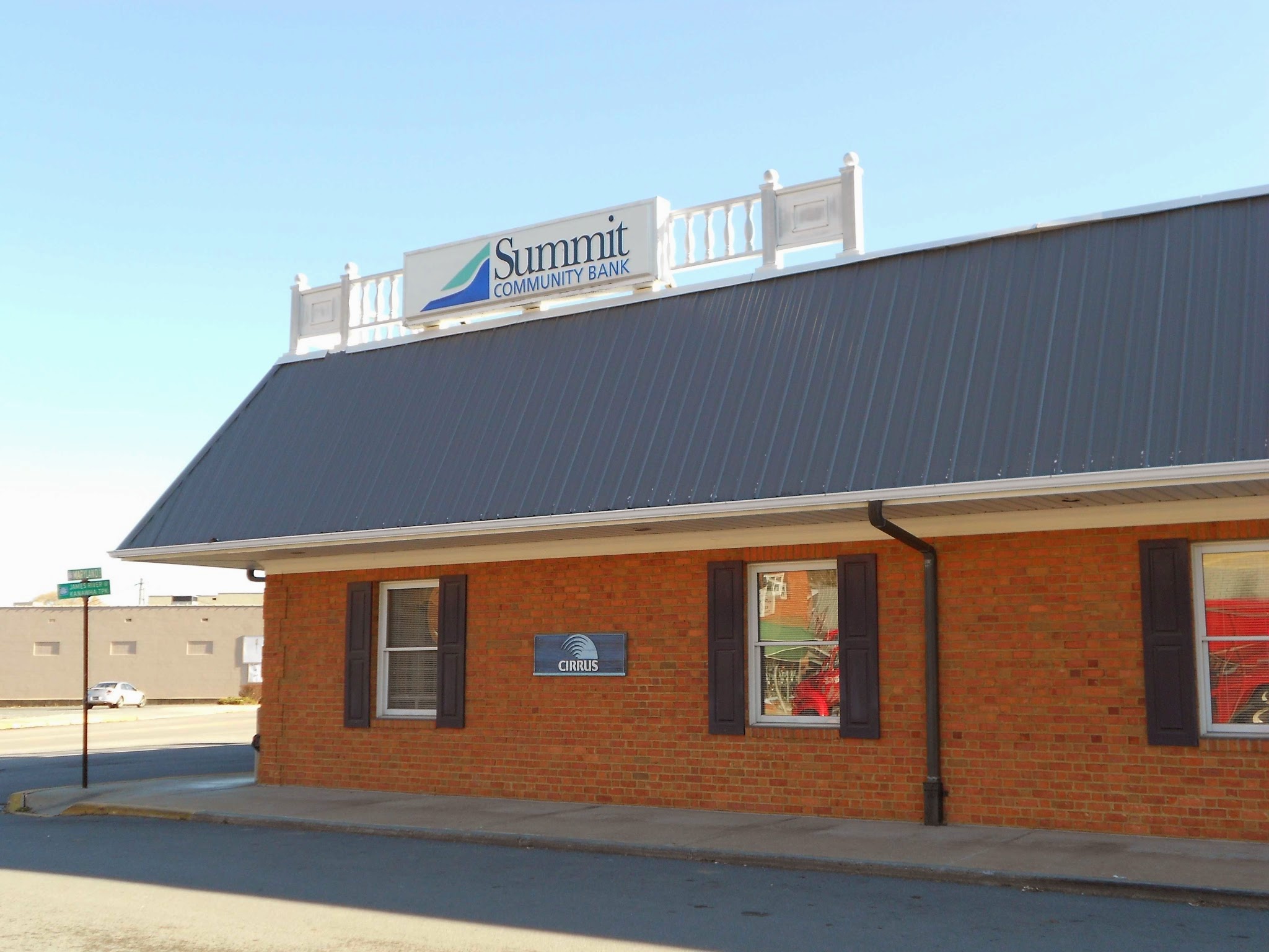 Summit Community Bank 01