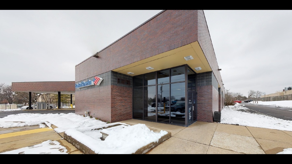 Bank of America (with Drive-thru services) 01