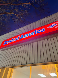Bank of America (with Drive-thru ATM) 02