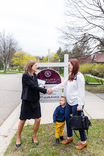 Lisa Fletcher & Associates Berkshire Hathaway HomeServices Tomie Raines REALTORS 03
