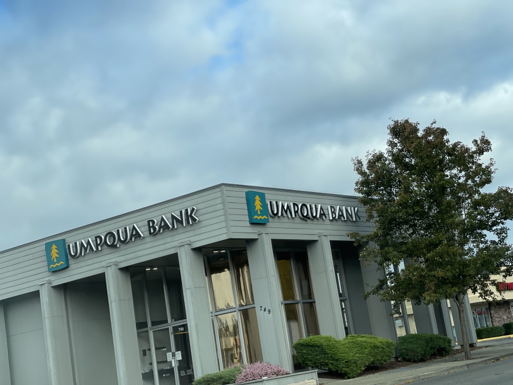 Umpqua Bank 01