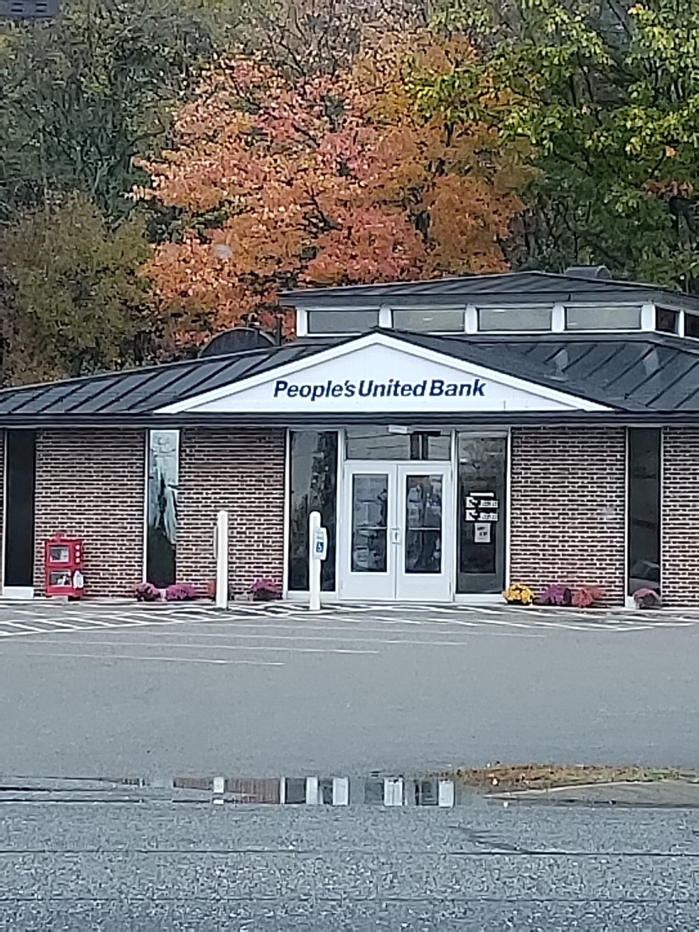 People's United Bank 01