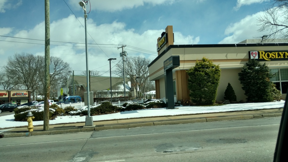 Roslyn Savings Bank, a division of New York Community Bank 01