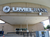 UMB Bank (with drive-thru services) 03
