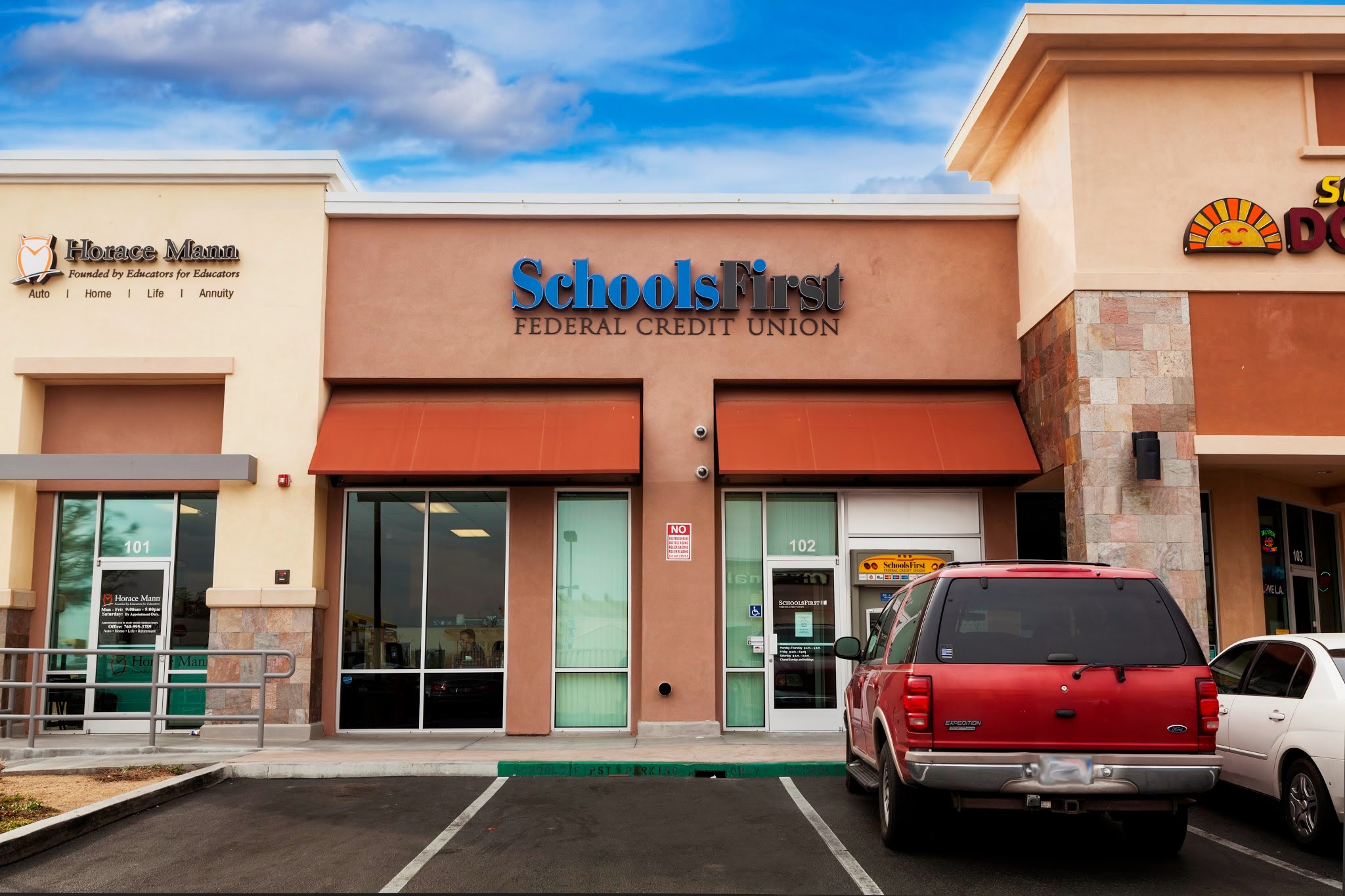 SchoolsFirst Federal Credit Union - Victorville 01