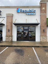 Republic Finance 02