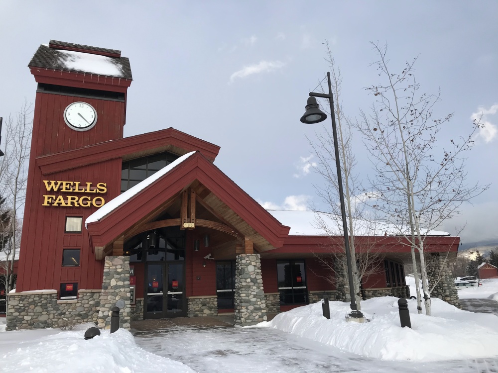 Wells Fargo Bank 01