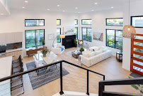 RE/MAX Estate Properties 02