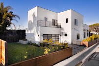 RE/MAX Estate Properties 04