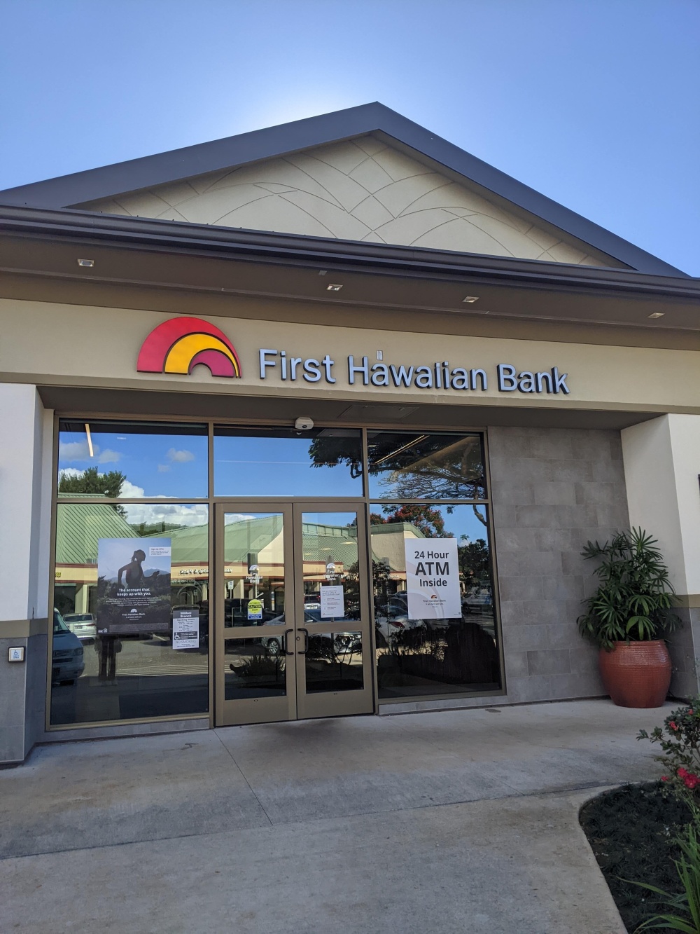 First Hawaiian Bank Mililani Branch 01
